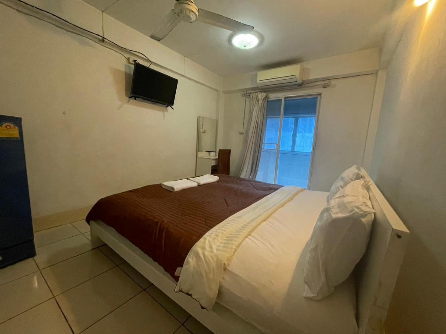เพรสซิเดนท์ อพาร์ตเมนต์ Hotel Pattaya ภายนอก รูปภาพ