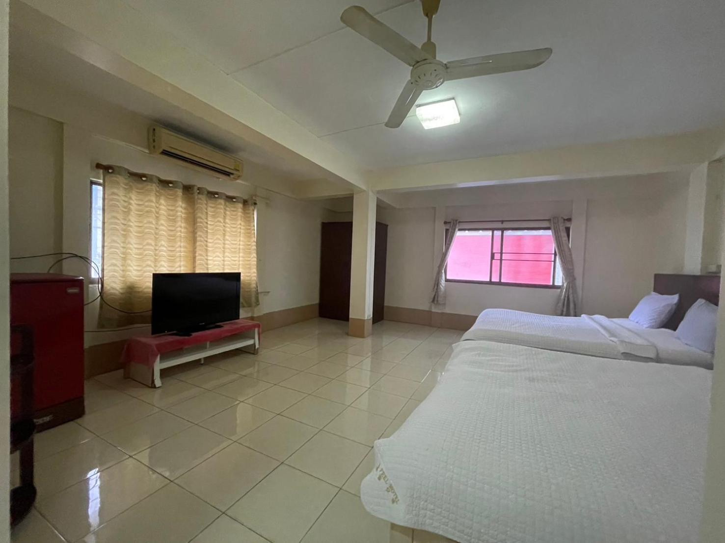 เพรสซิเดนท์ อพาร์ตเมนต์ Hotel Pattaya ภายนอก รูปภาพ