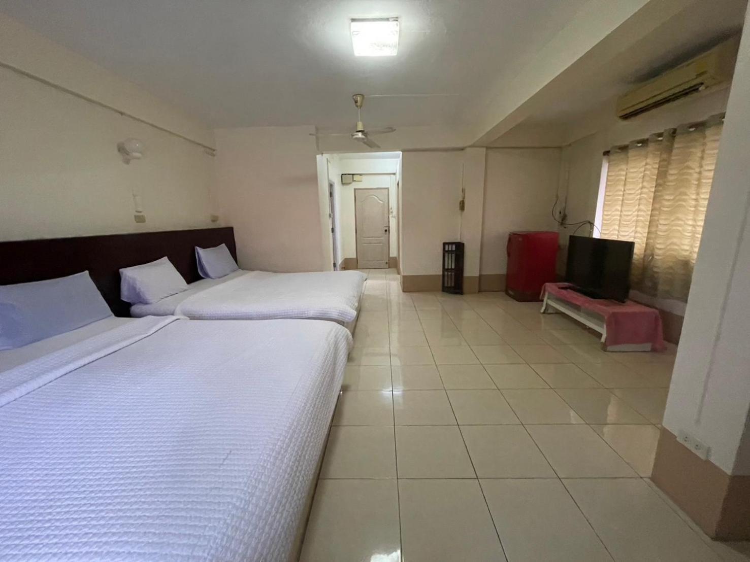 เพรสซิเดนท์ อพาร์ตเมนต์ Hotel Pattaya ภายนอก รูปภาพ