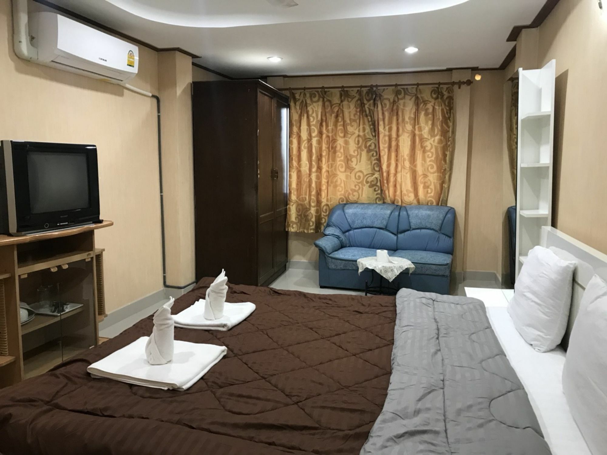 เพรสซิเดนท์ อพาร์ตเมนต์ Hotel Pattaya ภายนอก รูปภาพ